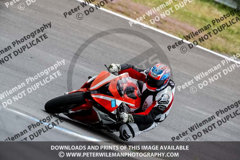 estoril;event digital images;motorbikes;no limits;peter wileman photography;portugal;trackday;trackday digital images